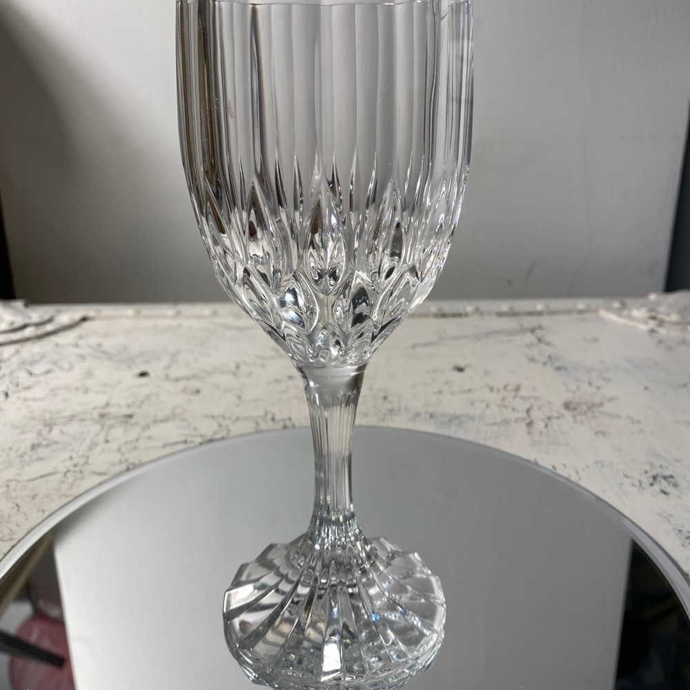 1 Bretagne Crystal Water Goblet Cristal DArques
